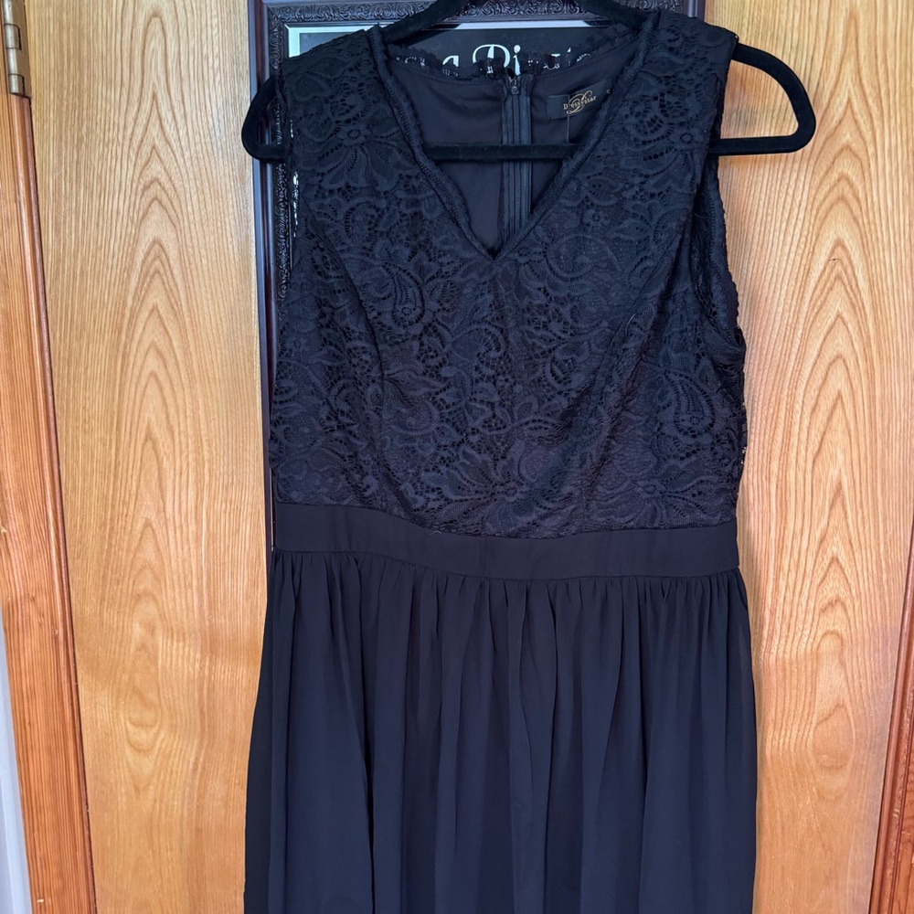 Black Lace Bodice Maxi Dress Floor Length Formal Gown Flowy Skirt Elegant Evenin